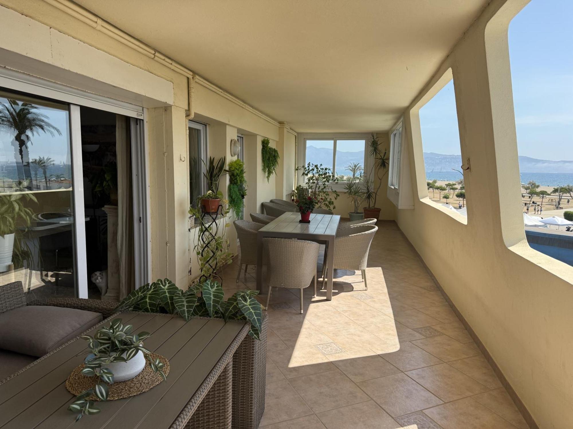 3Apartamento De Tres Habitaciones Empuriabrava Kültér fotó